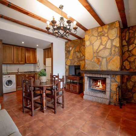 Apartamentos Los Olivos อัลกาลา เดล ฆูการ์ ภายนอก รูปภาพ